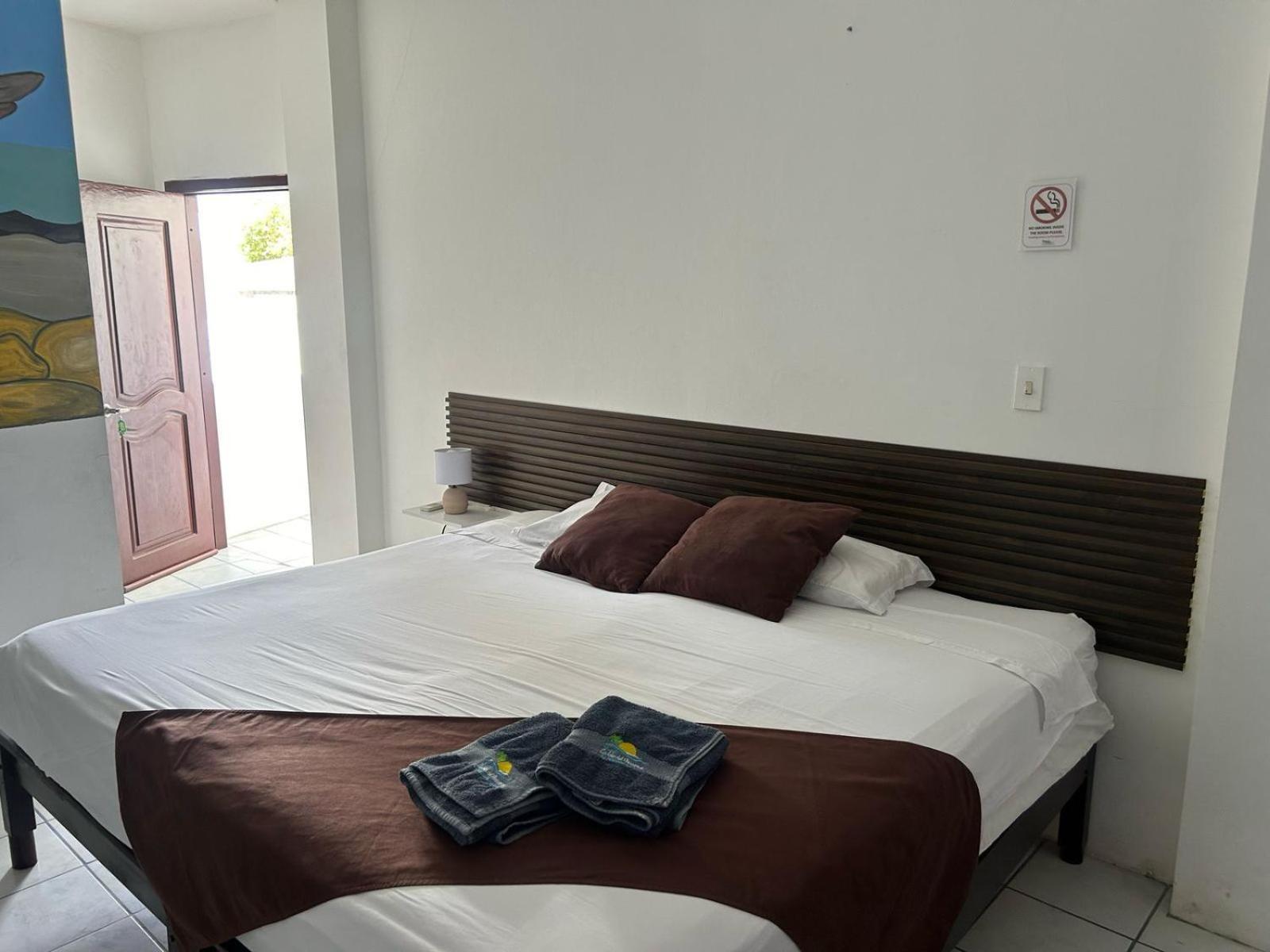 Hotel Isla Del Descanso Puerto Villamil Zimmer foto